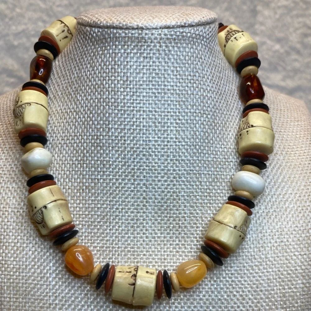 Vintage Tribal Mixed Media Choker Necklace Amber Wood Bone and Acrylic Beads 15” - Picture 8 of 13